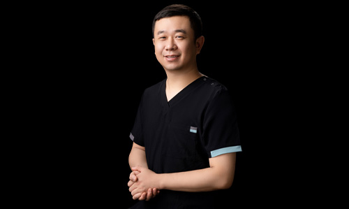 李岩